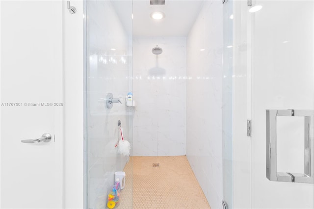 bathroom with walk in shower