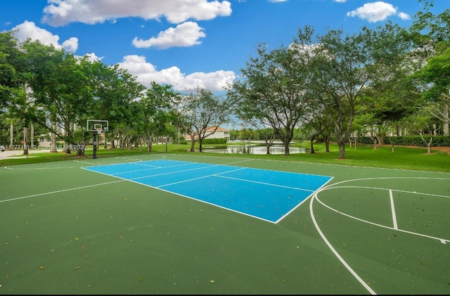 1604 Victoria Pointe Ln, Weston, FL 33327 - view of sport court with community basketball court