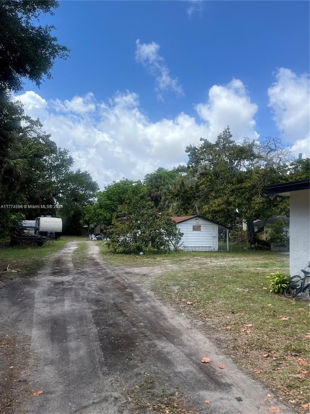 15260 NE 2nd Ave, Miami, FL 33162 - view of street with driveway