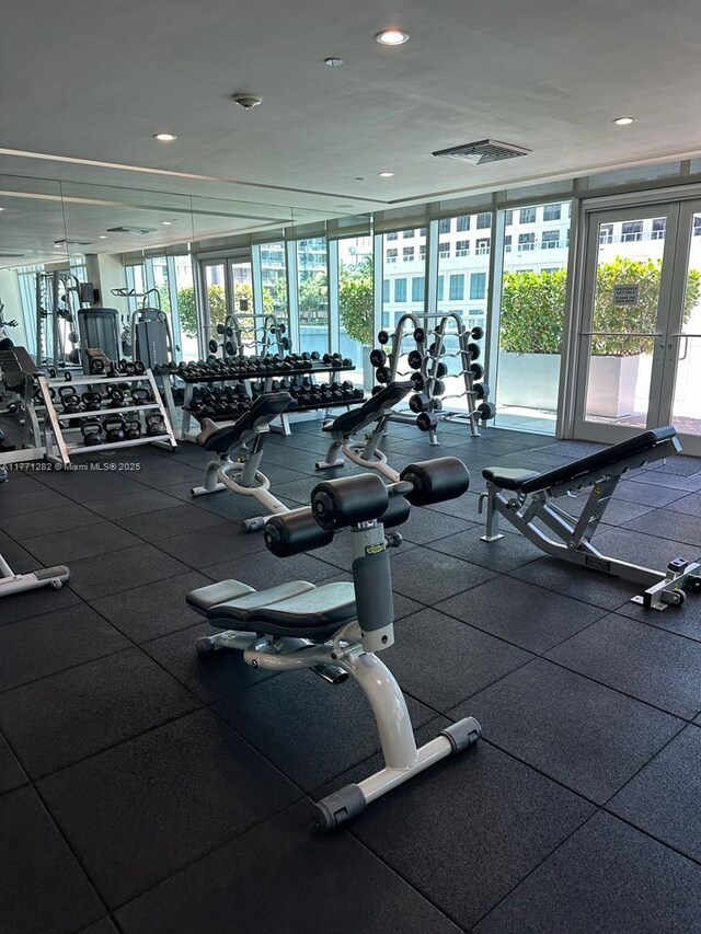55 SE 6th St Unit 2404, Miami, FL 33131 - exercise room featuring recessed lighting