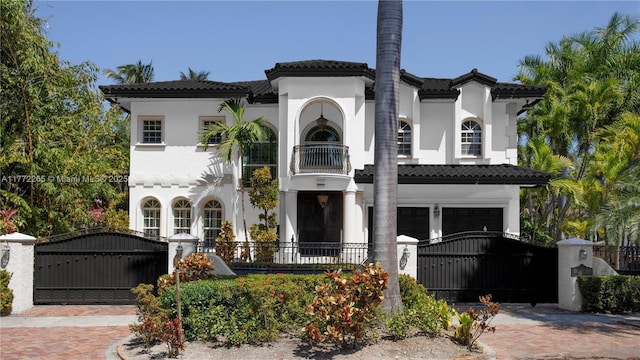 4501 N Bay Rd, Miami Beach, FL 33140 - photo 1