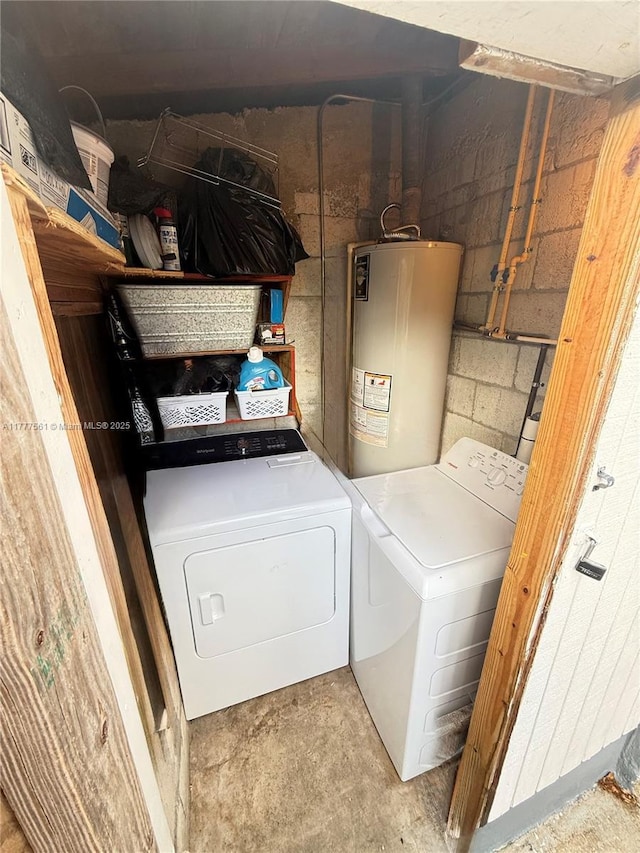 4441 SW 33rd Dr, West Park, FL 33023 - laundry area featuring washer and dryer and gas water heater