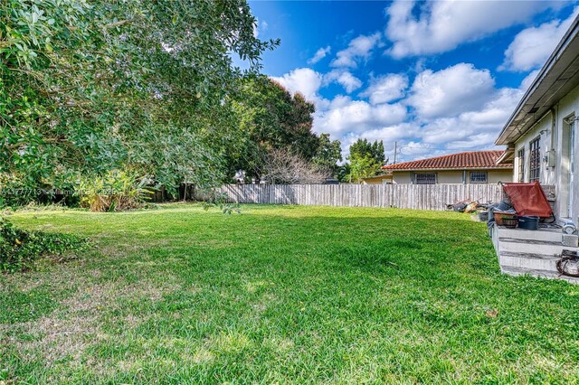 6550 SW 27th St, Miami, FL 33155 - view of yard
