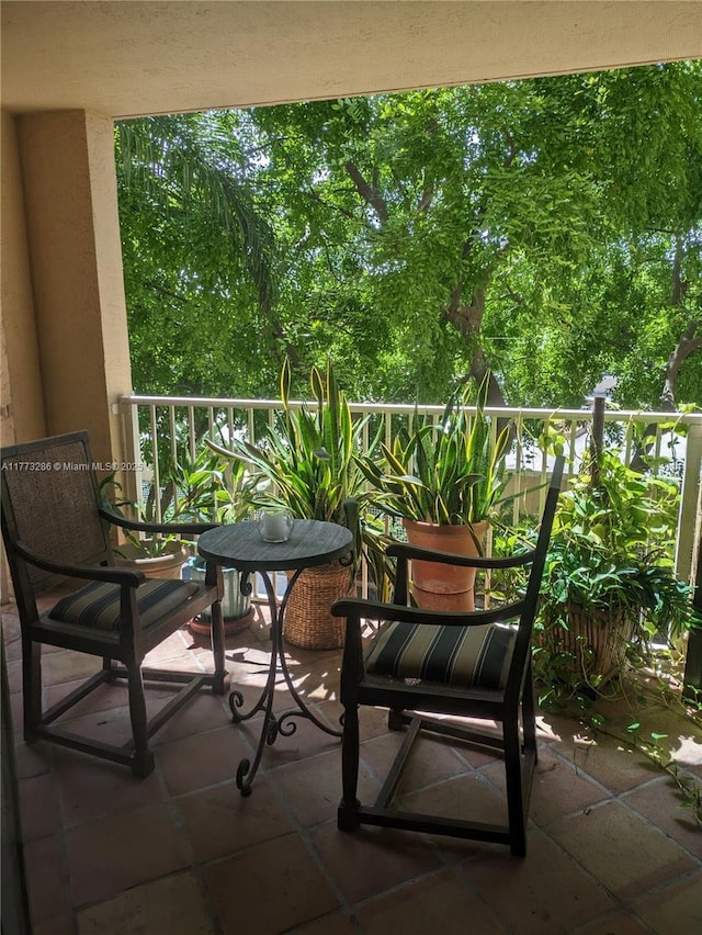 19901 E Country Club Dr Unit 2305, Aventura, FL 33180 - view of balcony