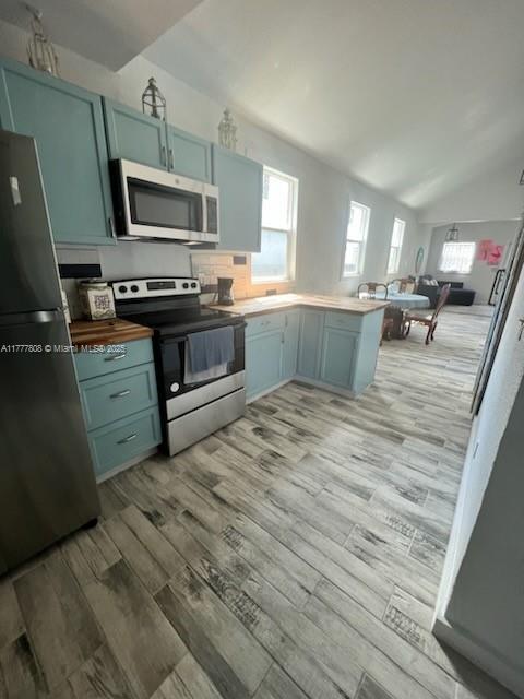 265 NW 80th St, Miami, FL 33150 - photo 15