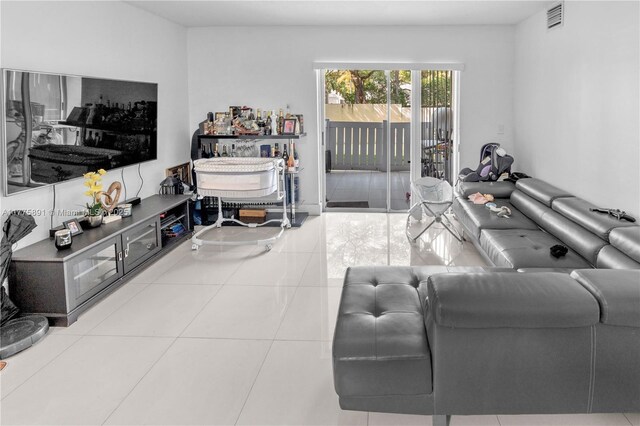 18810 NW 57th Ave Unit 104, Hialeah, FL 33015 - photo 1