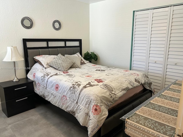 1138 NW 124th Ave Unit 2301, Miami, FL 33182 - bedroom featuring a closet and a textured wall