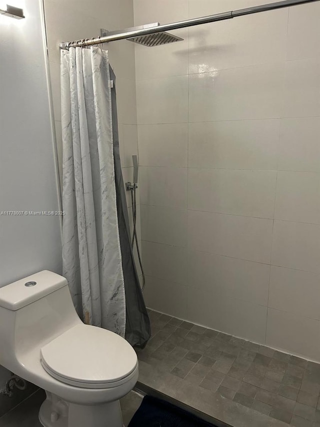 1138 NW 124th Ave Unit 2301, Miami, FL 33182 - bathroom with toilet and tiled shower
