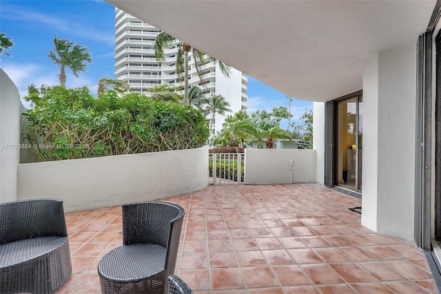 4000 Island Blvd Unit 402, Aventura, FL 33160 - view of patio / terrace