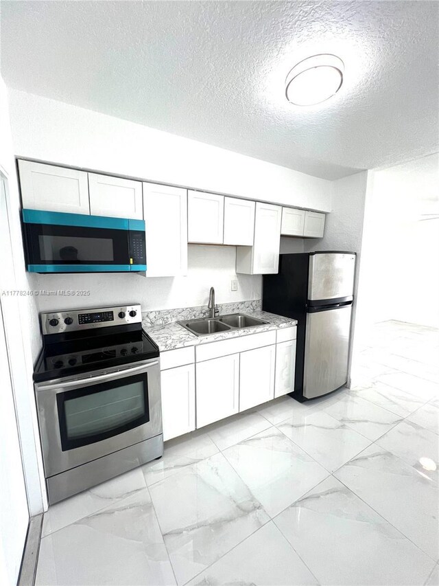 1475 NW 83rd St, Miami, FL 33147 - photo 9