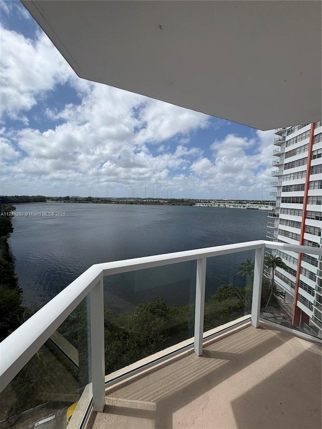 1301 NE Miami Gardens Dr Unit 926W, Miami, FL 33179 - photo 1