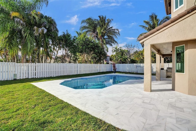 852 Heritage Dr, Weston, FL 33326 - view of swimming pool with a patio