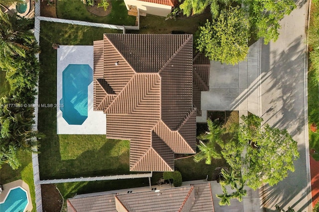 852 Heritage Dr, Weston, FL 33326 - view from above of property featuring a pool