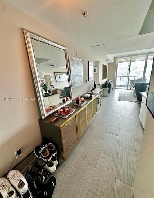 92 SW 3rd St Unit 4104, Miami, FL 33130 - view of sunroom