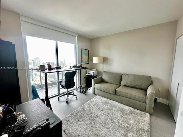 92 SW 3rd St Unit 4104, Miami, FL 33130 - view of office space
