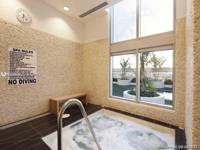 92 SW 3rd St Unit 4104, Miami, FL 33130 - interior space