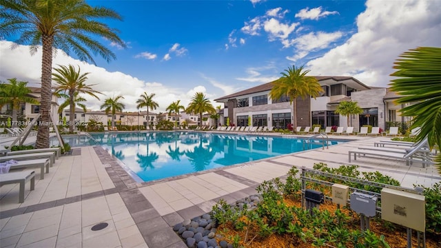 4740 NW 84th Ct Unit 32, Doral, FL 33166 - pool featuring a residential view and a patio area