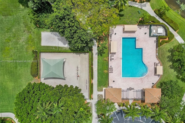 birds eye view of property