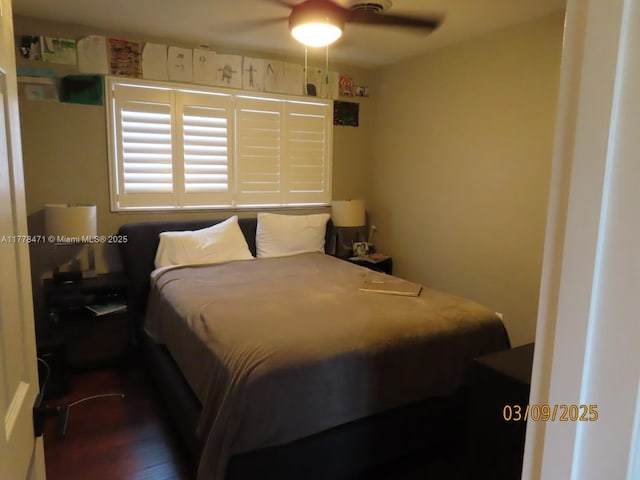 bedroom with ceiling fan
