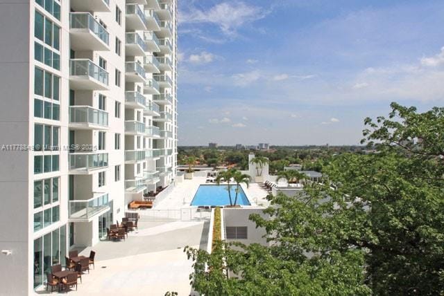 view of swimming pool