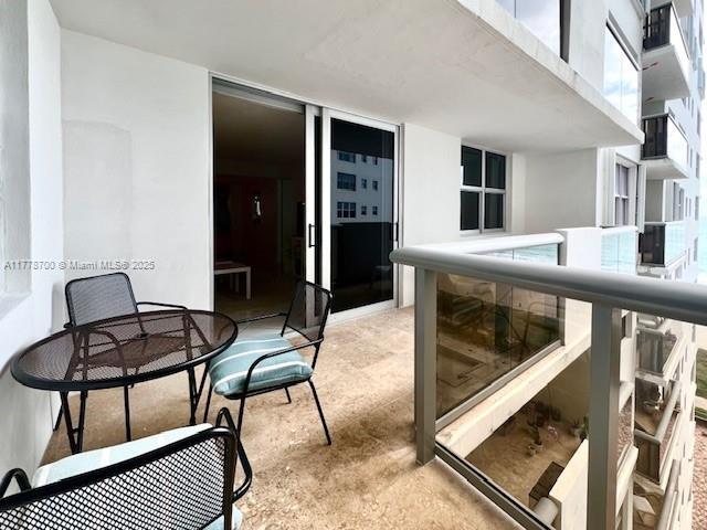 6039 Collins Ave Unit 1114, Miami Beach, FL 33140