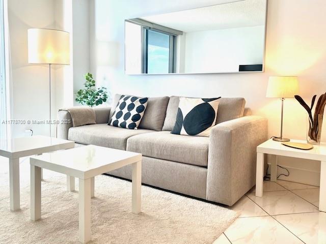 6039 Collins Ave Unit 1114, Miami Beach, FL 33140