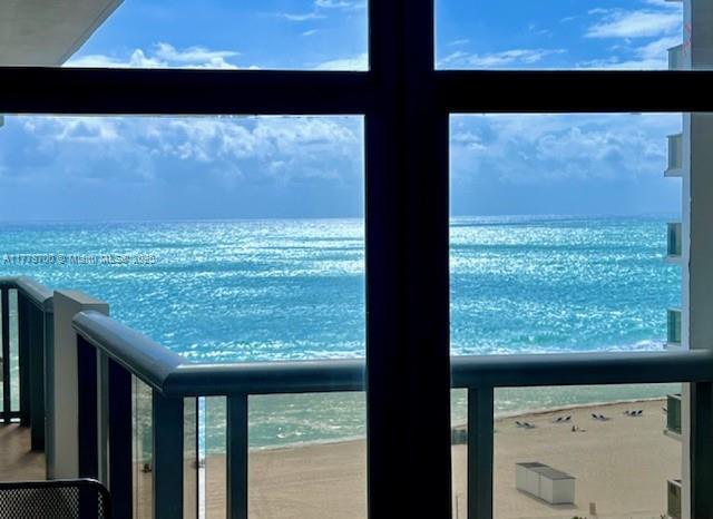 6039 Collins Ave Unit 1114, Miami Beach, FL 33140