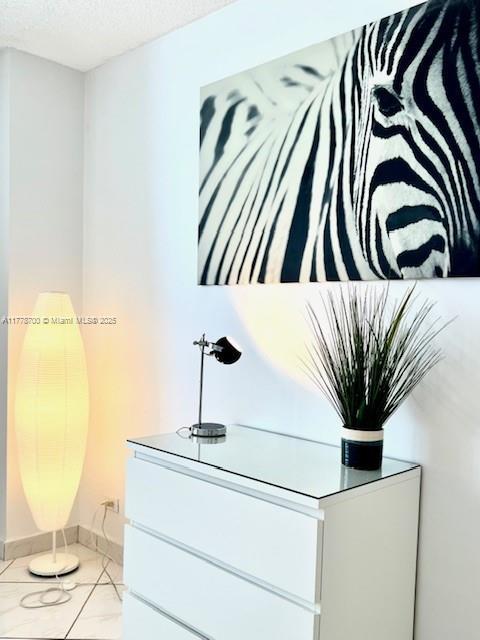 6039 Collins Ave Unit 1114, Miami Beach, FL 33140