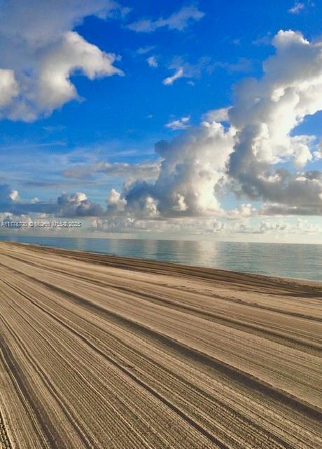 6039 Collins Ave Unit 1114, Miami Beach, FL 33140