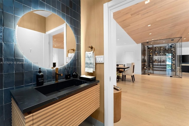 welcome area featuring a sink