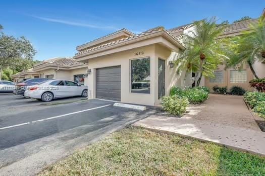 16312 Malibu Dr, Weston, FL 33326 - photo 1