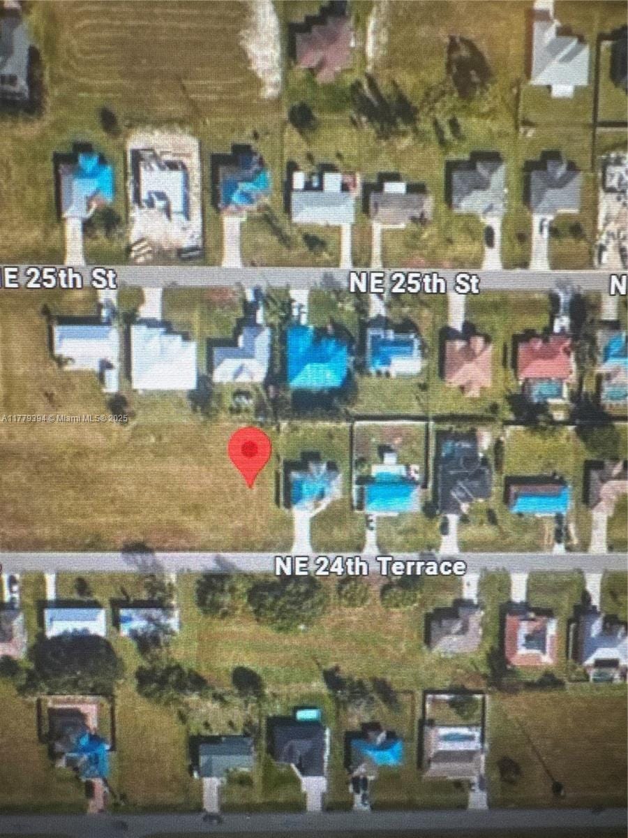2107 24th Ter, Cape Coral, FL 33909