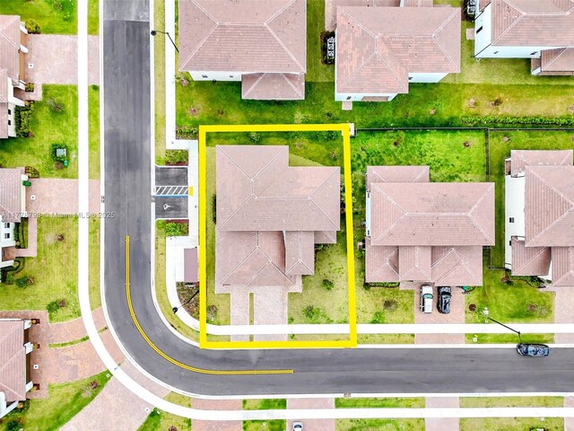 birds eye view of property featuring a residential view