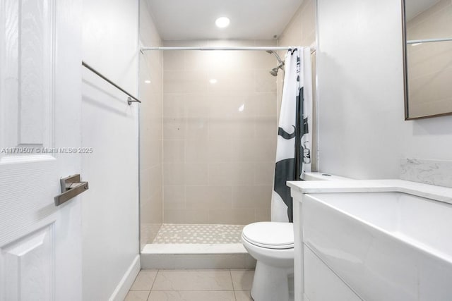 820 W Chaminade Dr, Hollywood, FL 33021 - full bathroom featuring a shower stall, vanity, and toilet