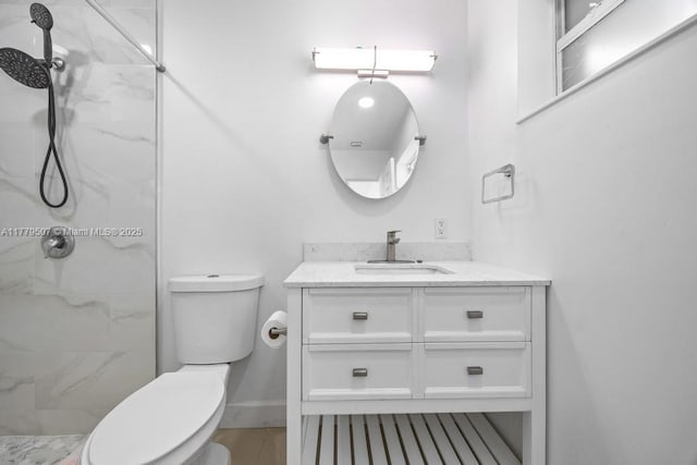 820 W Chaminade Dr, Hollywood, FL 33021 - full bath with a marble finish shower, toilet, vanity, and baseboards