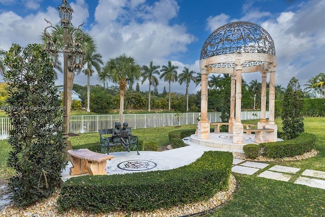 5025 Regency Isles Way, Cooper City, FL 33330 - view of home's community with fence and a yard