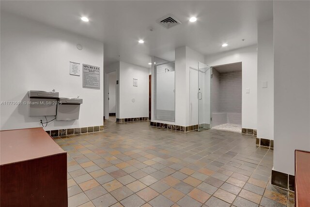10 SW S River Dr Unit 610, Miami, FL 33130 - community lobby featuring recessed lighting