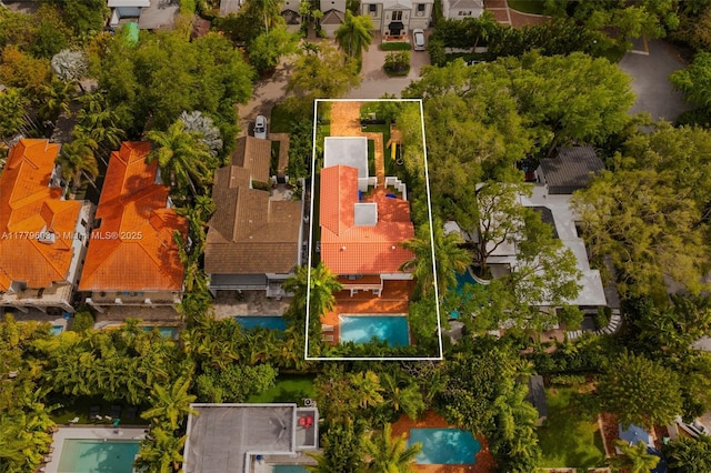 bird's eye view with a residential view