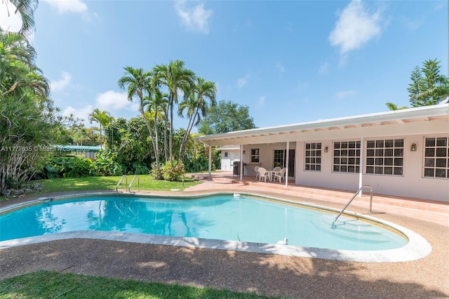 13925 SW 74th Ave, Palmetto Bay, FL 33158 - pool featuring a patio area