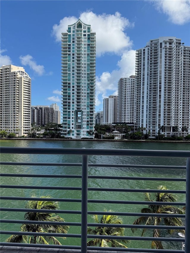 325 S Biscayne Blvd Unit 621, Miami, FL 33131 - photo 1