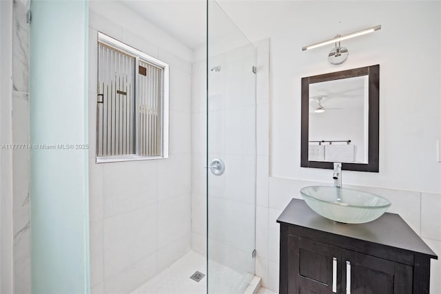 721 NW 6th St, Hallandale Beach, FL 33009 - full bath featuring tiled shower, vanity, and a ceiling fan