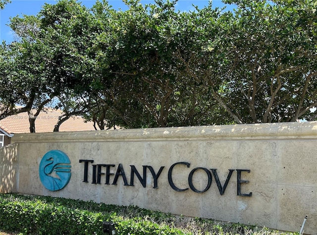view of community / neighborhood sign
