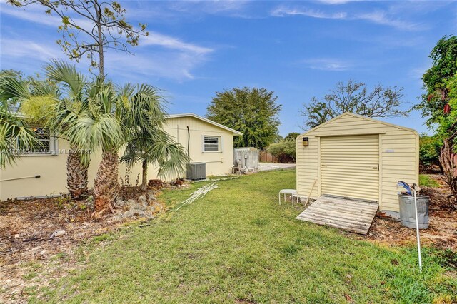 16395 SW 279th St, Homestead, FL 33031 - view of yard with central AC