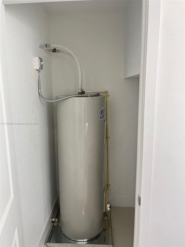 15771 SW 136th Ter, Miami, FL 33196 - utilities featuring water heater