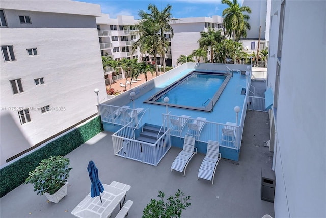 view of swimming pool