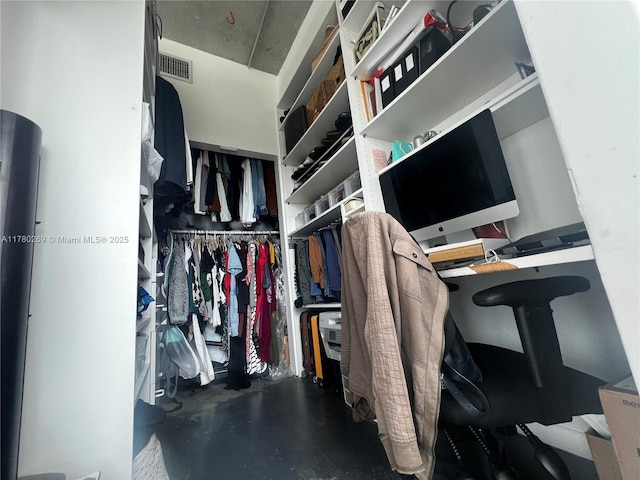 10 SW S River Dr Unit 812, Miami, FL 33130 - view of spacious closet