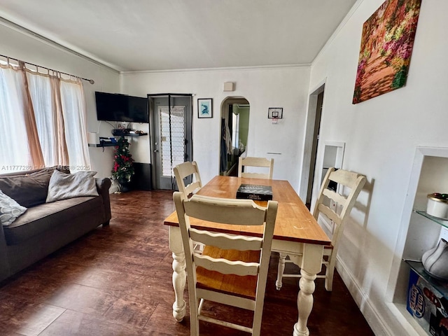 1734 Wiley St, Hollywood, FL 33020 - dining space with crown molding and arched walkways