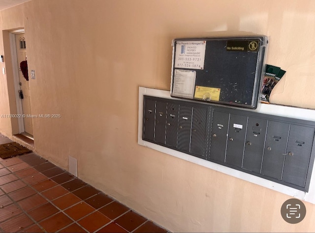 1235 Mariposa Ave Unit 1, Coral Gables, FL 33146 - interior details featuring mail area