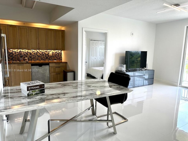 dining room featuring light tile patterned floors