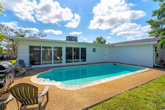 4140 N 36th Ave, Hollywood, FL 33021 - pool featuring cooling unit and a patio